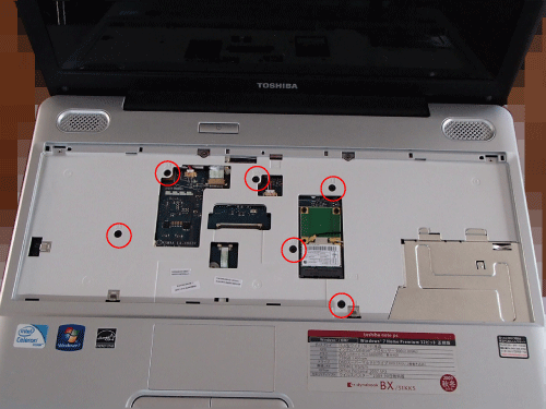 DynabookBX33　キーボード取り外し後